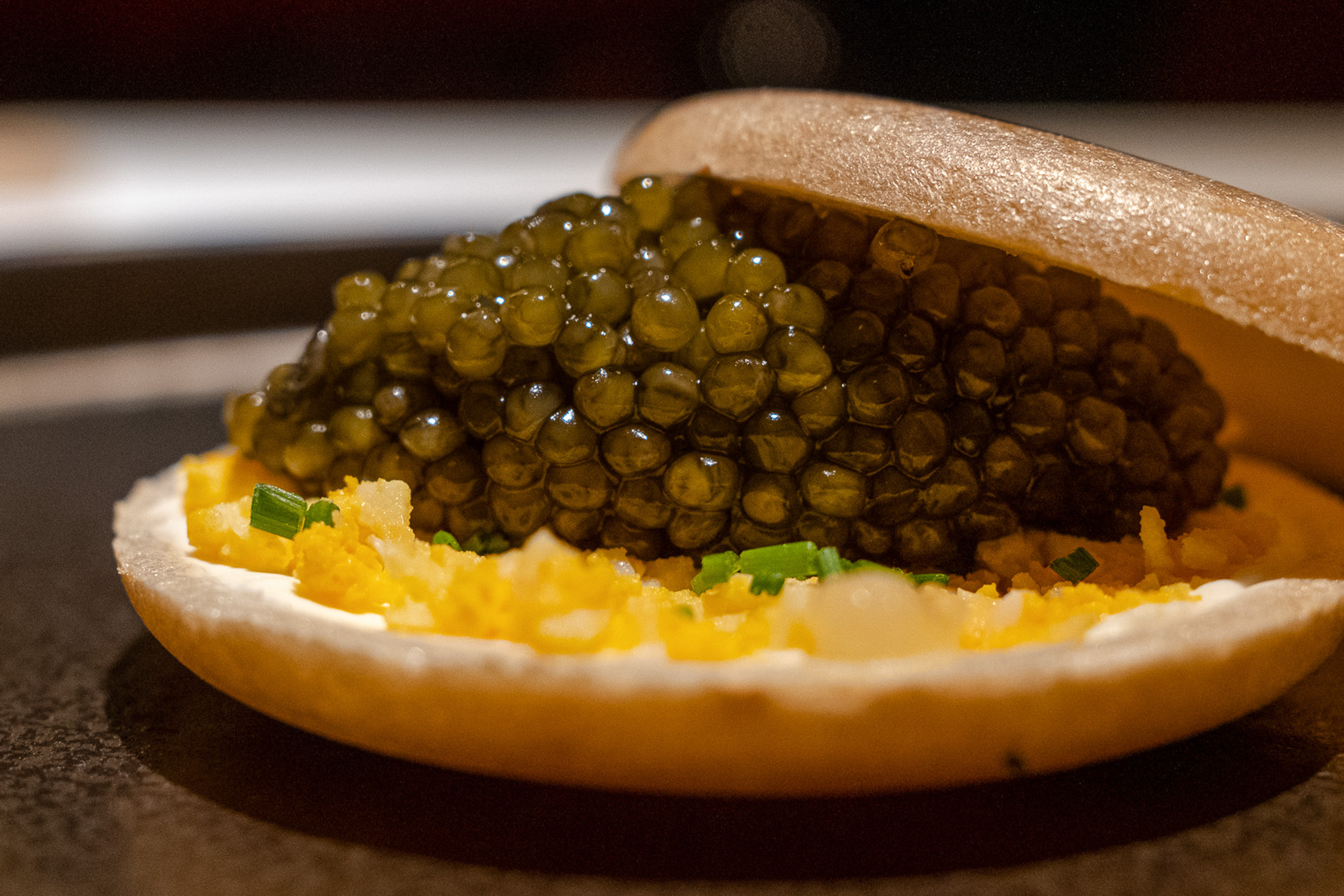 二人の父がくれた道標を胸に、料理の道で世界へと歩み出す